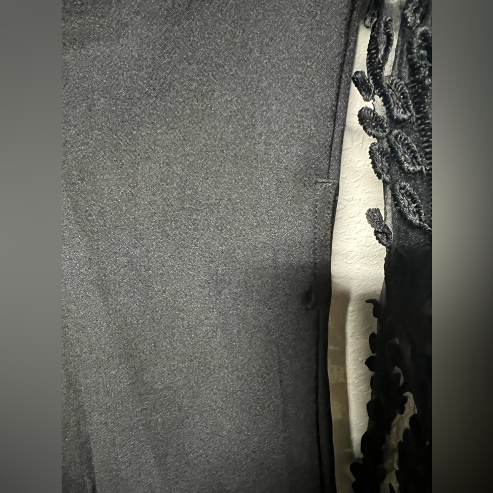 Pretty little thing women’s blazer with lace sleeves - Picture 5 of 5